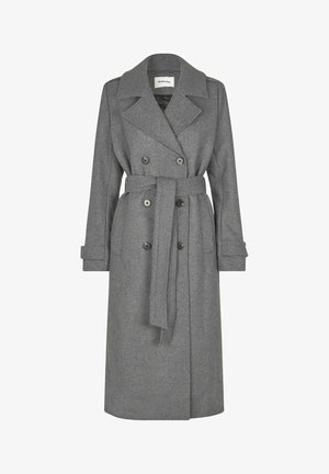 Manteau trench en mélange de laine gris présentant un devant double boutonnage, de grands revers, des poches latérales, une ceinture assortie et des poignets boutonnés.