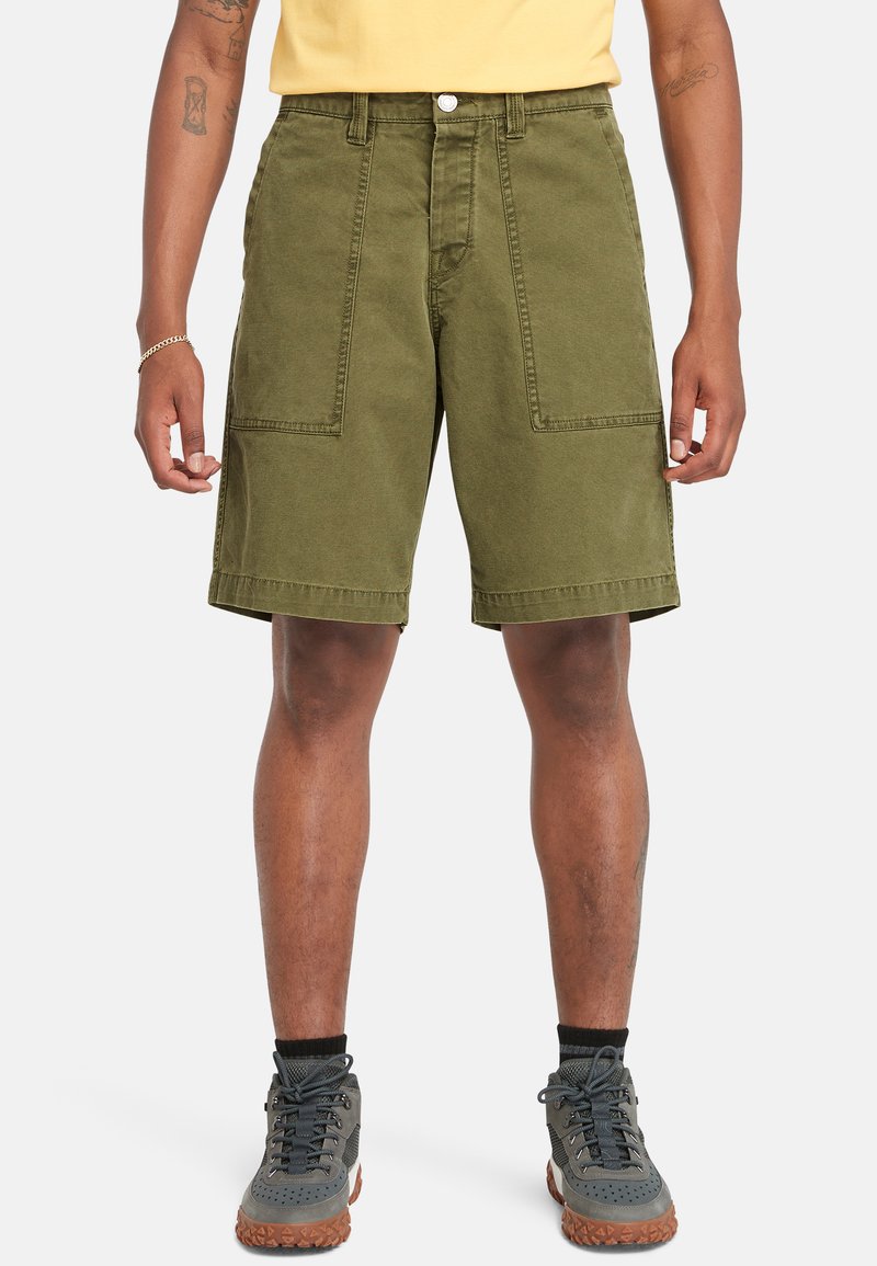 Timberland WASHED STRETCH FATIGUE - Shorts - sphagnum