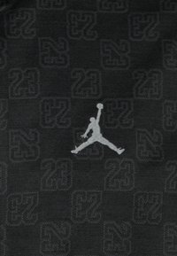 Jordan JORDAN MONOGRAM TRACK JACK - Lukuga pusa - black