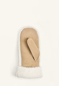 Beige velúr kesztyű fehér birkabőr mandzsettával, külön rekesszel az ujjak számára, puha textúrával és lekerekített formával.