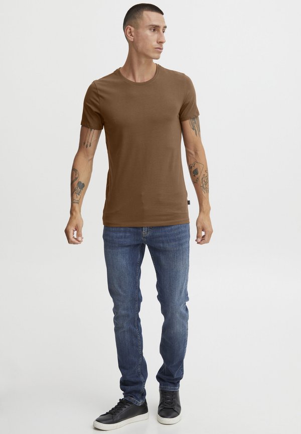 CFDavid - Basic T-shirt - coffee liqueúr3