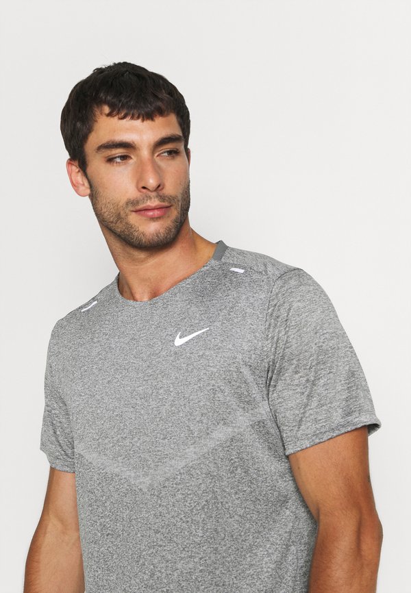 RISE - Sports T-shirt4