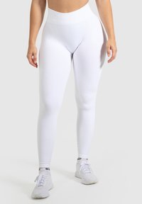 Smilodox CETRINA SEAMLESS SCRUNCH LEGGINGS - Tights - weiß