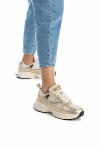 XTI Zapatillas - gold