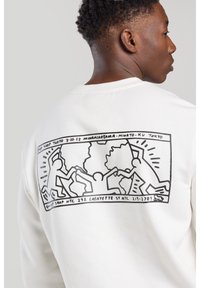 America Today Sweatshirt - off white