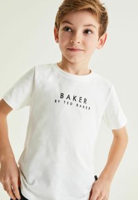 Baker by Ted Baker STANDARD - Tricou cu imprimeu - white