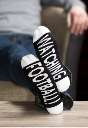 Clark Crown, UNDER-STATEMENT MIT WITZIGEN SPRÜCHEN - Socken - watching football