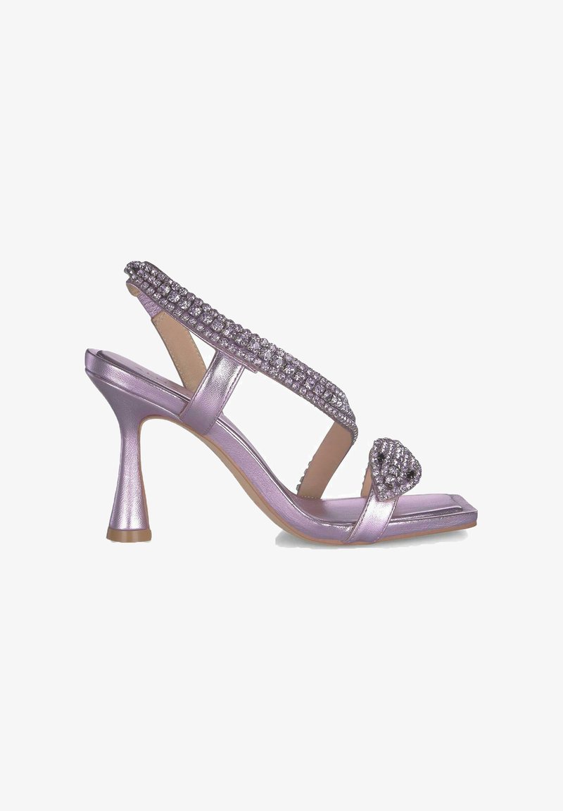 Lila metallische High-Heel-Sandale mit Kristallakzenten, offenes Zehendesign und schlanken Riemen. Verfügt über einen ausgestellten Absatz und eine flache Sohle.