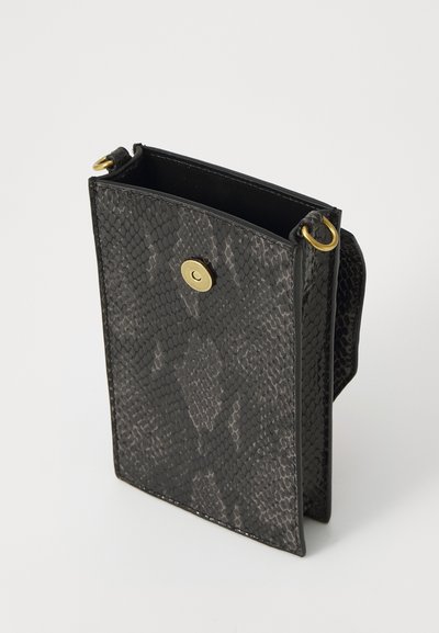 Vivienne Westwood PHONE BAG UNISEX - Taštička na mobil - black