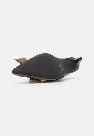 GmbH ZINA BOW MULE CROC EMBOSSED - Korolliset pistokkaat - brown