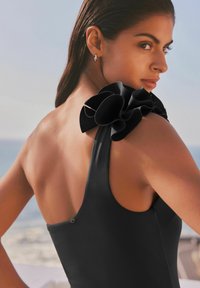 Next RUFFLE ONE SHOULDER TUMMY CONTROL - Baddräkt - black