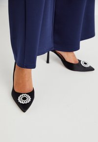 ONLPRIYA-4  - Zapatos altos - black