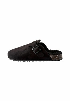 Šľapky - black
