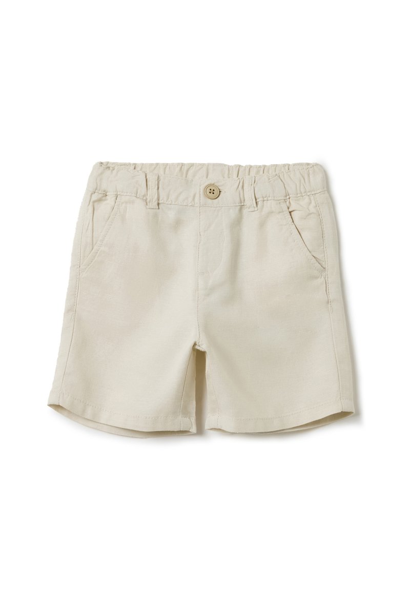 Shorts beiges en tissu doux, dotés d'une taille élastique, d'une fermeture à bouton et de deux poches latérales. Texture lisse et coupe droite.