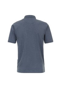 Grå kortärmad polo skjorta gjord av mjukt tyg, med klassisk krage och avslappnad passform. Bakifrån visas inga ytterligare design detaljer.