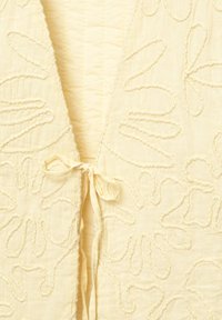 Thumbnail Image 6