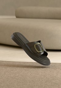 Επιλέχθηκε, black