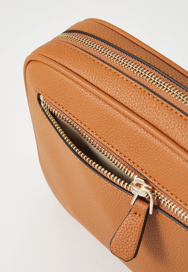MERIDIAN CAMERA BAG - Cross body bag - cognac2