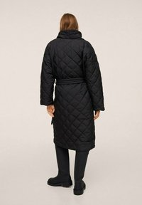 Mango Wintermantel - black