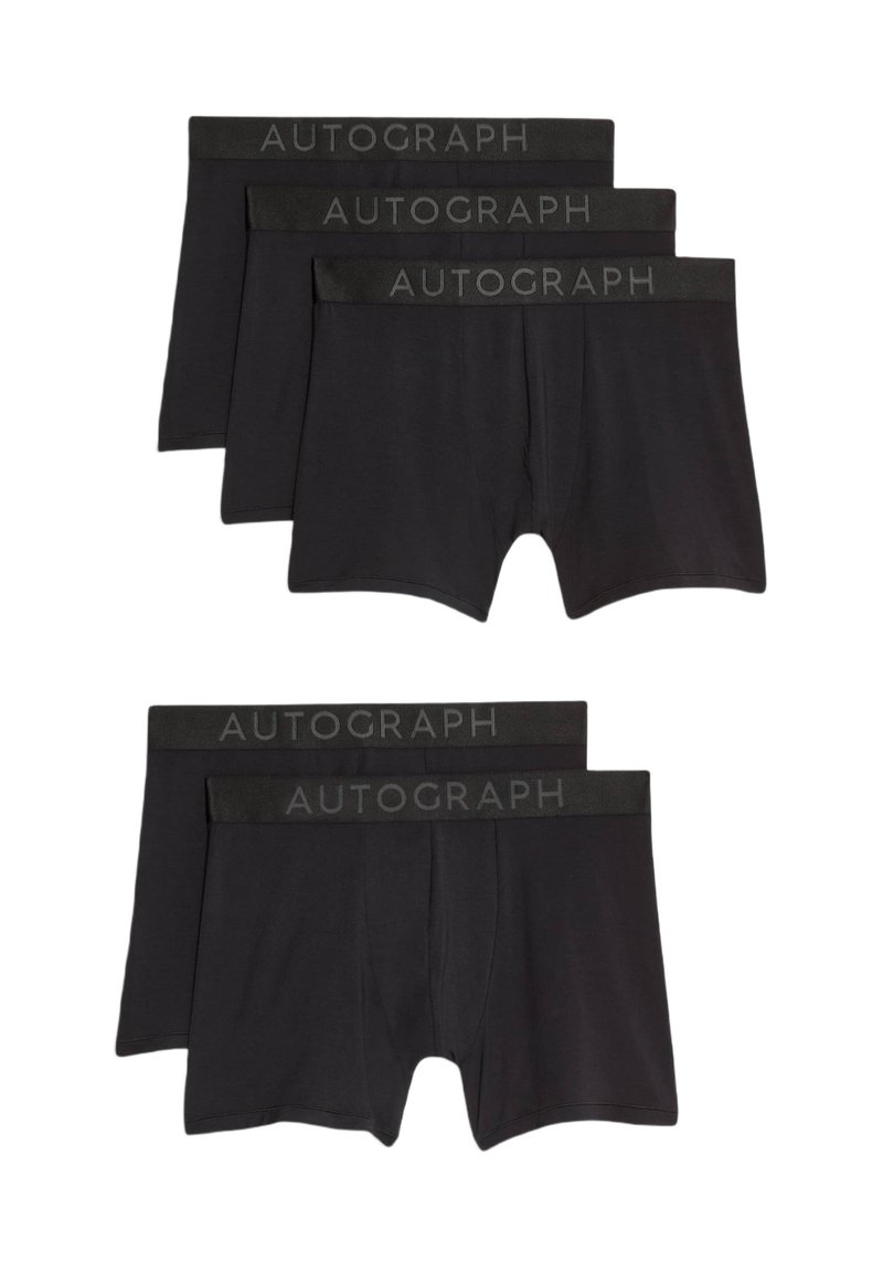 Czarne bokserki, wykonane z bawełny, z miękką elastyczną talią z logo "AUTOGRAPH". Wyświetlane cztery pary.