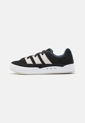 Chaussures de skate - black