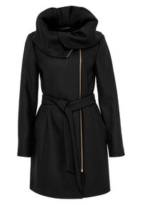 Cappotto in lana nero con un ampio colletto drappeggiato, vita con cintura e chiusura asimmetrica con zip. Dotato di tasche laterali e finitura testurizzata.