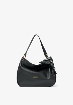 Schwarze Lederhandtasche mit geschwungener Form, verziert mit floralen Applikationen und goldenen Hardware-Akzenten. Braccialini-Logo auf der Vorderseite angebracht.