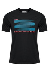 Zwarte katoenen T-shirt met een ronde hals, korte mouwen en een grafisch ontwerp met blauwe strepen en rode tekst "PERFORMANCE."