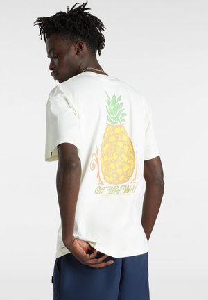 Vans PINEAPPLE SKULL SS - Camiseta estampada - marshmallow