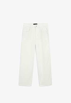 Weiße Baumwollhosen mit geradem Beinschnitt. Verfügt über Fronttaschen, einen Knopfverschluss und sichtbare Nähte. Glatte Textur.