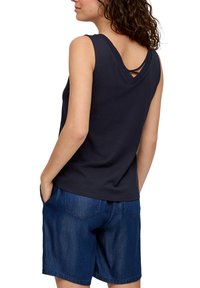 s.Oliver MIT V AUSSCHNITT - Top - navy