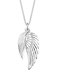 Zilveren hanger in de vorm van een engelenvleugel, voorzien van gedetailleerde veertexturen. Bevestigd aan een dunne, zilveren ketting. Gemerkt 925.