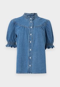 Blouse en denim bleu à manches courtes avec col montant volanté, boutonnée devant, empiècement froncé et poignets élastiques volantés aux manches.