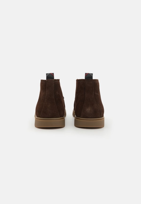 TUCKER CHUKKA BOOT - Casual lace-ups - coffee2