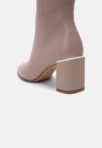 Tamaris Stiefelette - dusty rose