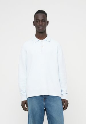 NINO  - Svetrík - skywriting