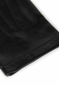 Gant en cuir noir avec une texture lisse, comportant quatre doigts cousus et un poignet ajusté. Design minimaliste, sans matériel ou motifs visibles.