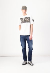 Thumbnail Image 2