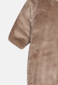 Jacky Baby KUSCHELOVERALL MIT KLAPPHÄNDEN UNISEX - Overal - taupe gray