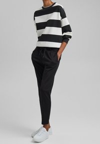 edc by Esprit Broek - black