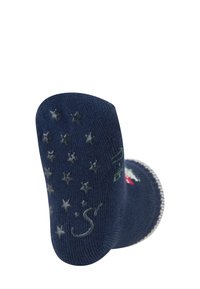 Dunkelblaue Socke mit Sternmuster an der Sohle und buntem Grafikdesign auf der Vorderseite. Gerippter Bündchen und strukturierte Oberfläche für besseren Halt.