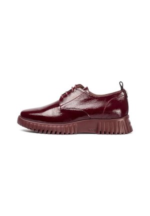 Lace-ups - red