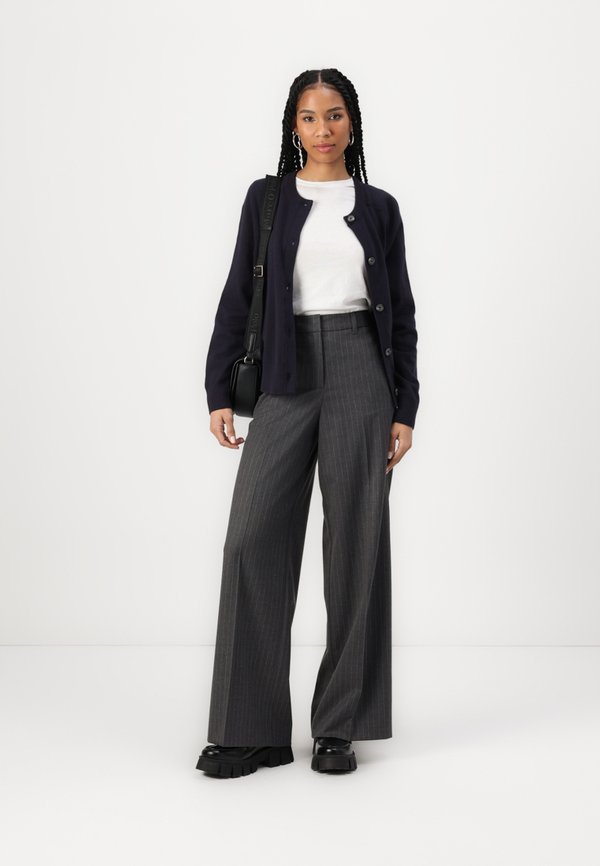 LONG SLEEVE ROUND NECK CARDIGAN - Cardigan2