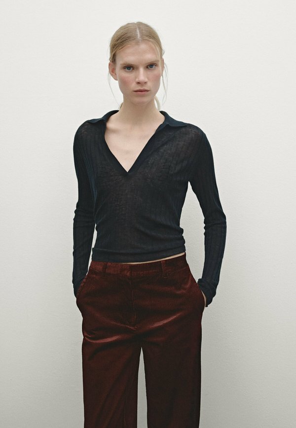 HIGH-WAIST - Trousers2