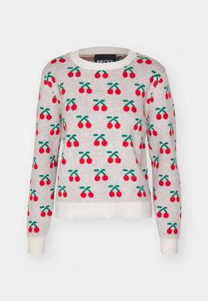 Hellgrauer Strickpullover mit roten Kirschmustern und grünen Stielen, mit einem Rundhalsausschnitt sowie gerippten Bündchen und Saum.