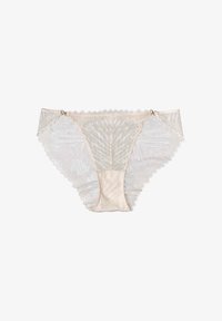 Wybrany, Nude
