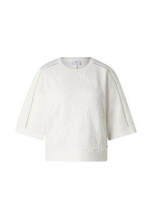 Biały sweter z krótkim rękawem i okrągłym dekoltem, z fakturowanymi wzorami liści i ozdobnymi przeszyciami na rękawach.