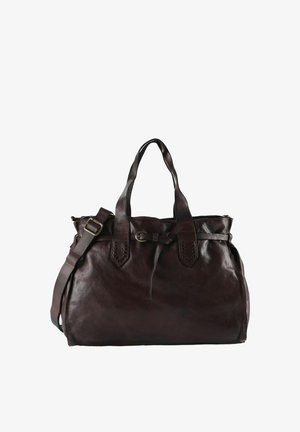 Bolso de cuero marrón oscuro con dos asas, una correa con hebilla en la parte superior y una correa de hombro ajustable con hebilla de latón.