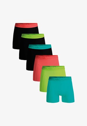 Calzoncillos bóxer en colores negro, coral, verde, rosa y turquesa, con cinturillas elásticas que exhiben la marca "MUCHACHOMALO". Tejido suave.