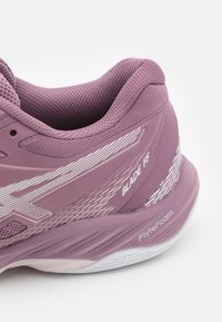 ASICS BLADE FF - Volejbalové boty - dusty mauve/white